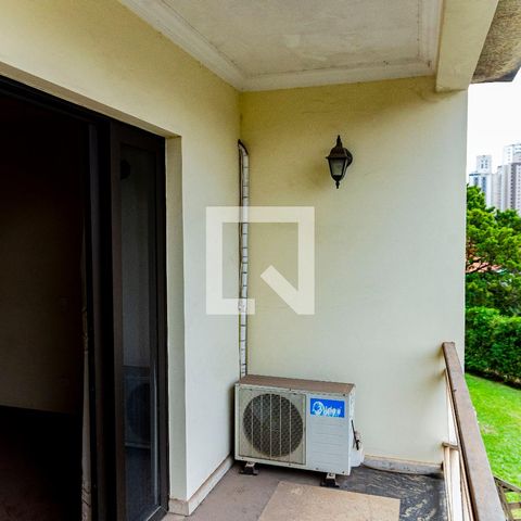 Casa para alugar com 530m², 4 quartos e 4 vagas Casa para alugar com 530m², 4 quartos e 4 vagasVaranda Suíte 1