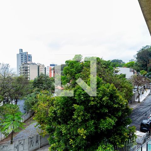Casa para alugar com 530m², 4 quartos e 4 vagas Casa para alugar com 530m², 4 quartos e 4 vagasVista da Suíte 1