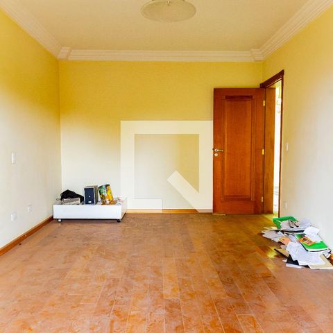 Casa para alugar com 530m², 4 quartos e 4 vagas Casa para alugar com 530m², 4 quartos e 4 vagasSuíte 2