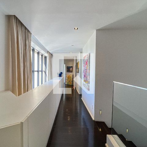 Apartamento à venda com 375m², 3 quartos e 4 vagas Apartamento à venda com 375m², 3 quartos e 4 vagasCorredor