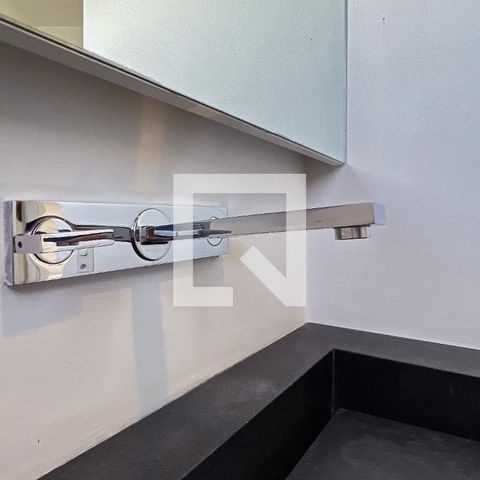 Apartamento à venda com 375m², 3 quartos e 4 vagas Apartamento à venda com 375m², 3 quartos e 4 vagasBanheiro da Suíte 2