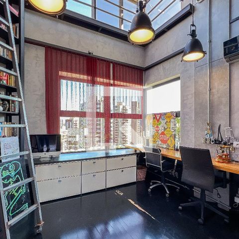 Apartamento à venda com 375m², 3 quartos e 4 vagas Apartamento à venda com 375m², 3 quartos e 4 vagasEscritório