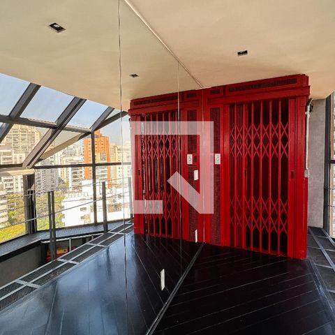 Apartamento à venda com 375m², 3 quartos e 4 vagasCobertura
