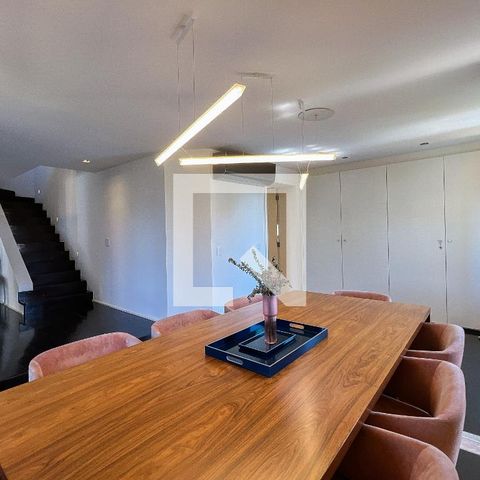 Apartamento à venda com 375m², 3 quartos e 4 vagas Apartamento à venda com 375m², 3 quartos e 4 vagasSala de Jantar