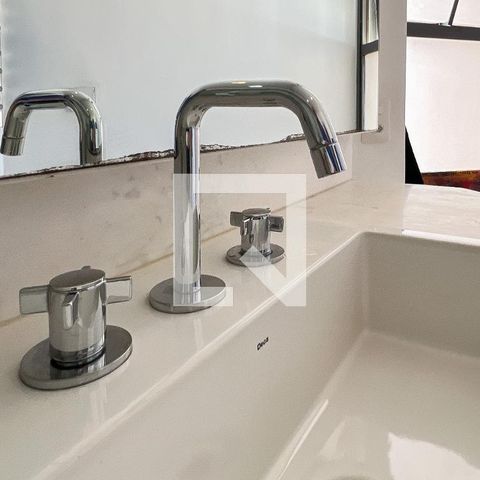 Apartamento à venda com 375m², 3 quartos e 4 vagas Apartamento à venda com 375m², 3 quartos e 4 vagasBanheiro da Suíte 3
