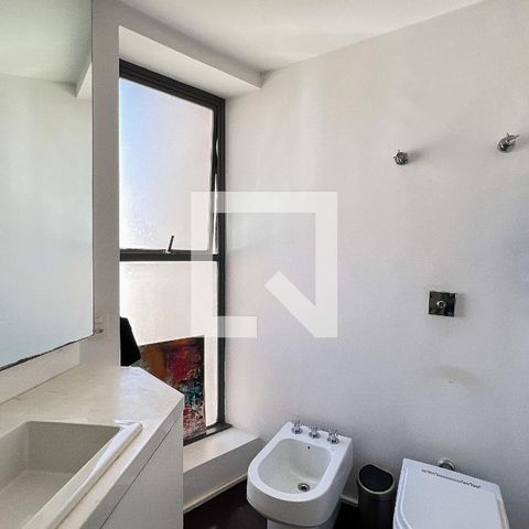 Apartamento à venda com 375m², 3 quartos e 4 vagas Apartamento à venda com 375m², 3 quartos e 4 vagasBanheiro da Suíte 3