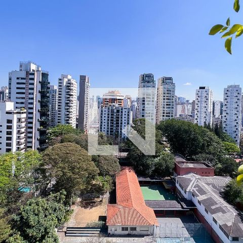Apartamento à venda com 375m², 3 quartos e 4 vagas Apartamento à venda com 375m², 3 quartos e 4 vagasVista