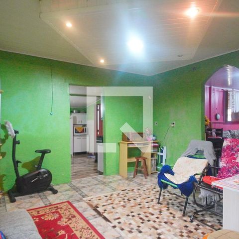 Casa à venda com 80m², 2 quartos e 2 vagasSala