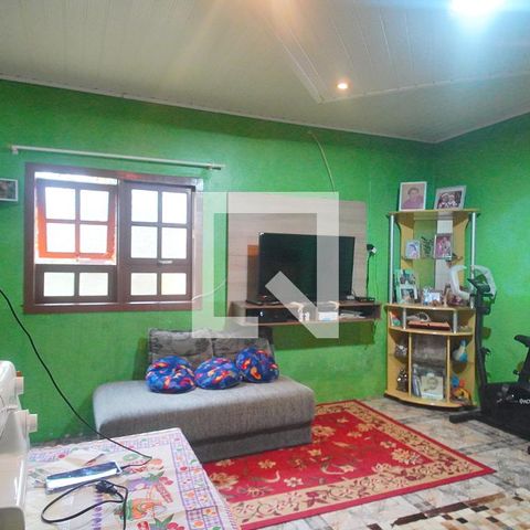 Casa à venda com 80m², 2 quartos e 2 vagasSala