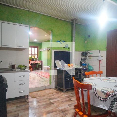 Casa à venda com 80m², 2 quartos e 2 vagasCozinha