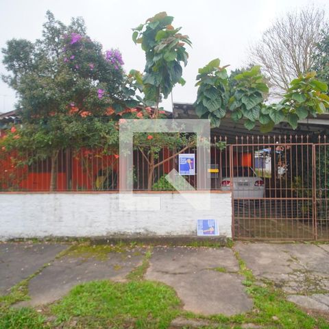 Casa à venda com 80m², 2 quartos e 2 vagasFachada