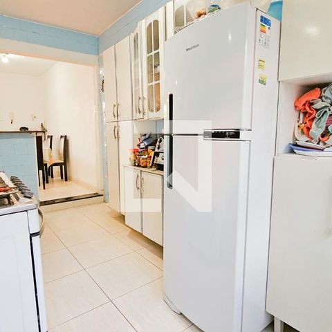 Casa à venda com 177m², 4 quartos e 1 vaga Casa à venda com 177m², 4 quartos e 1 vagaCozinha