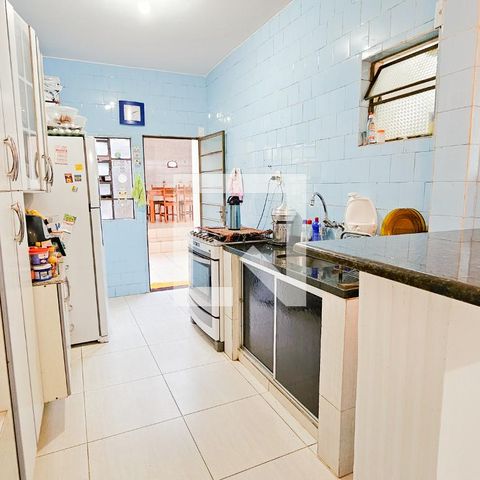 Casa à venda com 177m², 4 quartos e 1 vaga Casa à venda com 177m², 4 quartos e 1 vagaCozinha