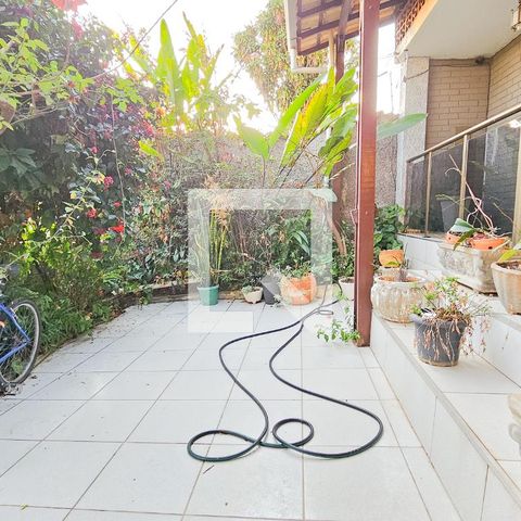 Casa à venda com 177m², 4 quartos e 1 vaga Casa à venda com 177m², 4 quartos e 1 vagaQuintal