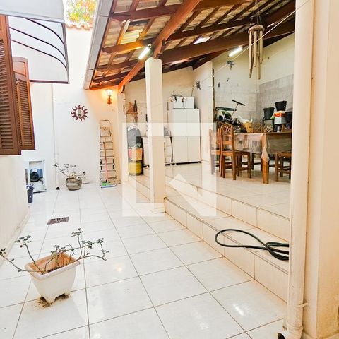 Casa à venda com 177m², 4 quartos e 1 vaga Casa à venda com 177m², 4 quartos e 1 vagaÁrea de Serviço