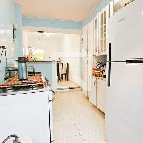 Casa à venda com 177m², 4 quartos e 1 vaga Casa à venda com 177m², 4 quartos e 1 vagaCozinha