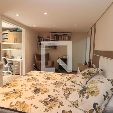 Casa à venda com 184m², 4 quartos e 3 vagasQuarto Suíte