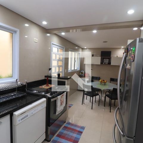 Casa à venda com 184m², 4 quartos e 3 vagasCozinha