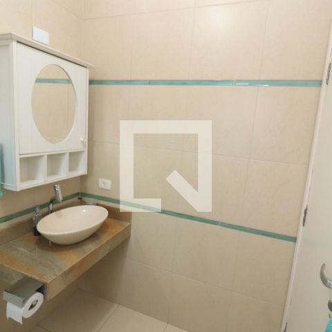 Casa à venda com 184m², 4 quartos e 3 vagasBanheiro da Suíte 2
