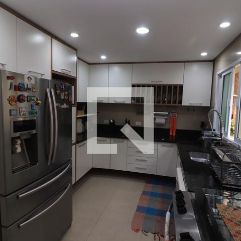 Casa à venda com 184m², 4 quartos e 3 vagasCozinha