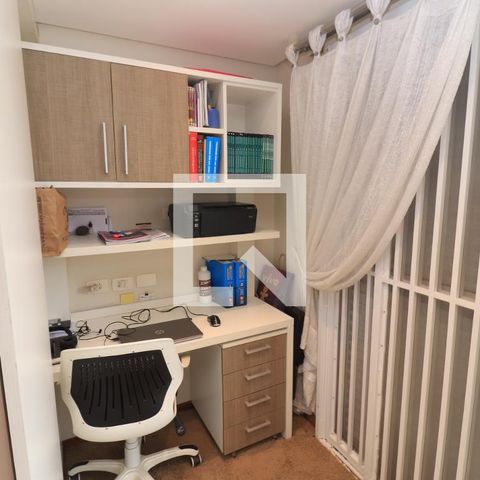 Casa à venda com 184m², 4 quartos e 3 vagasQuarto Suíte