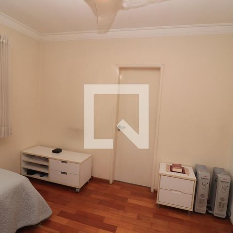 Casa à venda com 184m², 4 quartos e 3 vagasQuarto 2 - Suíte
