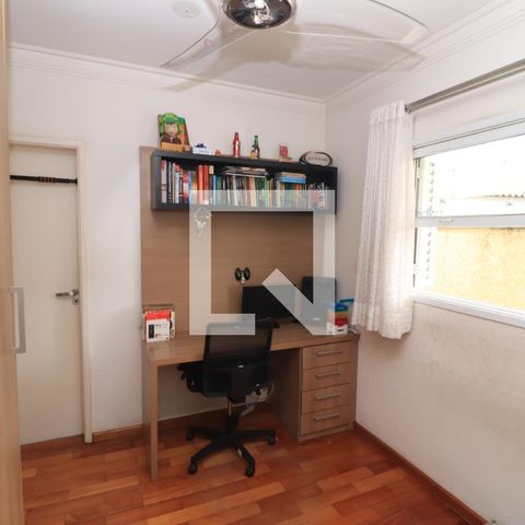 Casa à venda com 184m², 4 quartos e 3 vagasQuarto 3 - Suíte