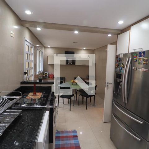 Casa à venda com 184m², 4 quartos e 3 vagasCozinha