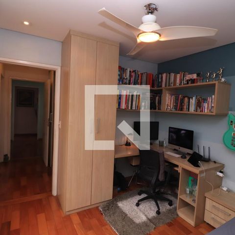 Casa à venda com 184m², 4 quartos e 3 vagasQuarto 4 - Suíte
