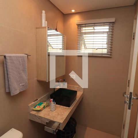 Casa à venda com 184m², 4 quartos e 3 vagasBanheiro da Suíte 4