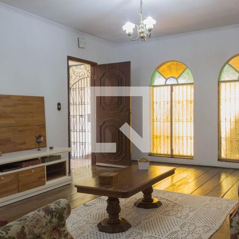 Casa à venda com 214m², 3 quartos e 2 vagasSala 1