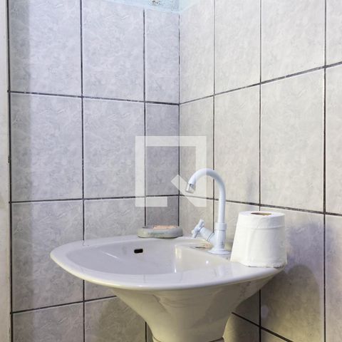 Casa à venda com 214m², 3 quartos e 2 vagasBanheiro de serviço