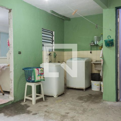 Casa à venda com 214m², 3 quartos e 2 vagasÁrea de Serviço