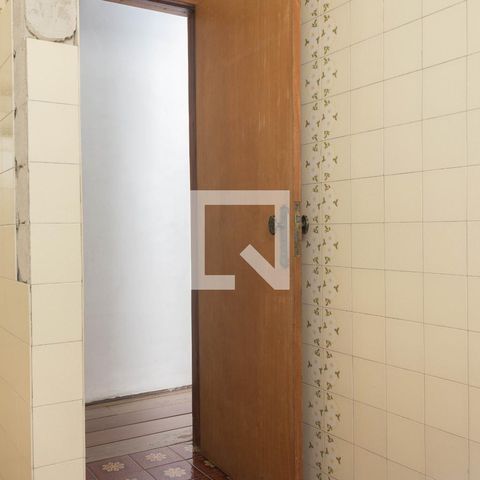 Casa à venda com 214m², 3 quartos e 2 vagasBanheiro