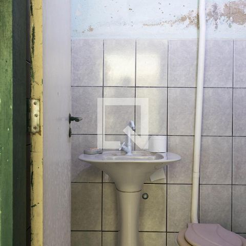 Casa à venda com 214m², 3 quartos e 2 vagasBanheiro de serviço