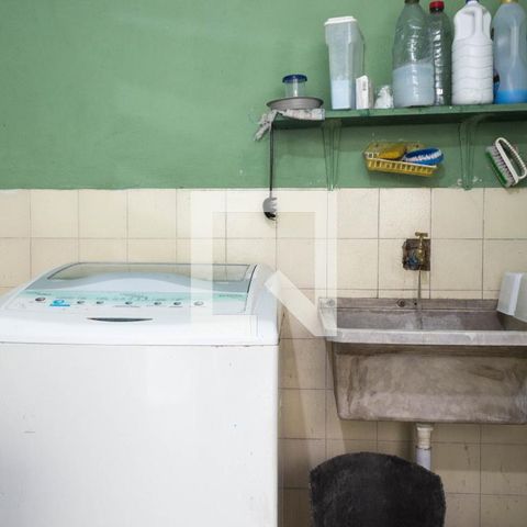 Casa à venda com 214m², 3 quartos e 2 vagasÁrea de Serviço