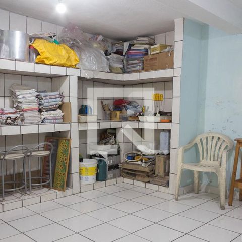 Casa à venda com 214m², 3 quartos e 2 vagasQuarto de Serviço