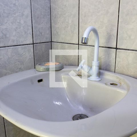 Casa à venda com 214m², 3 quartos e 2 vagasBanheiro de serviço