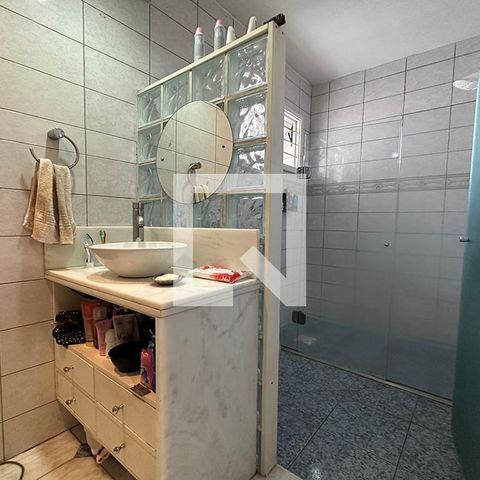 Casa à venda com 300m², 5 quartos e 2 vagasBanheiro