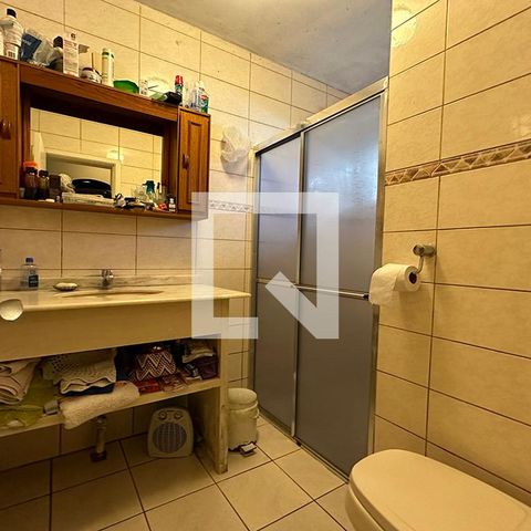 Casa à venda com 300m², 5 quartos e 2 vagasBanheiro 3