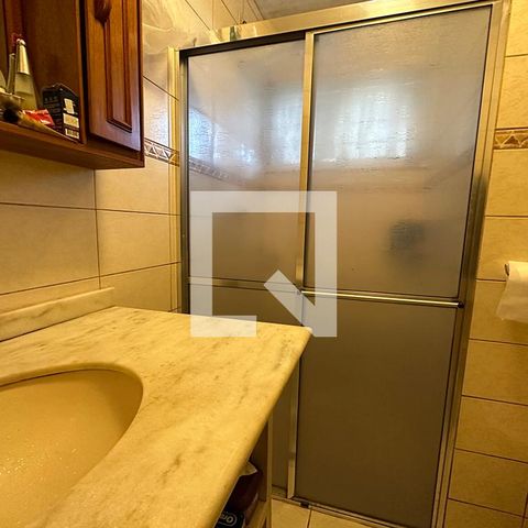 Casa à venda com 300m², 5 quartos e 2 vagasBanheiro 3