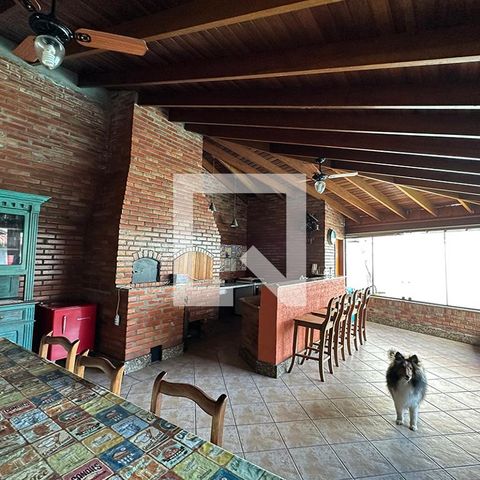 Casa à venda com 300m², 5 quartos e 2 vagasQuiosque