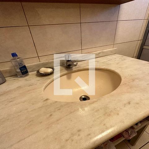 Casa à venda com 300m², 5 quartos e 2 vagasBanheiro 3