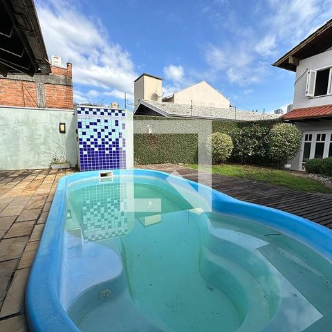 Casa à venda com 300m², 5 quartos e 2 vagasCozinha