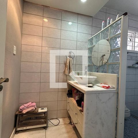 Casa à venda com 300m², 5 quartos e 2 vagasBanheiro