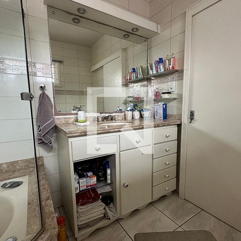 Casa à venda com 300m², 5 quartos e 2 vagasBanheiro da Suíte