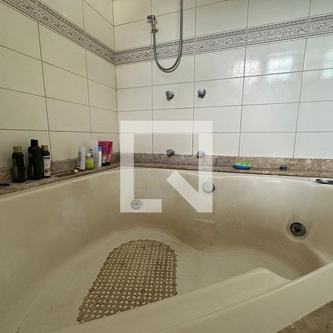 Casa à venda com 300m², 5 quartos e 2 vagasBanheiro da Suíte