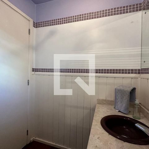 Casa à venda com 300m², 5 quartos e 2 vagasLavabo