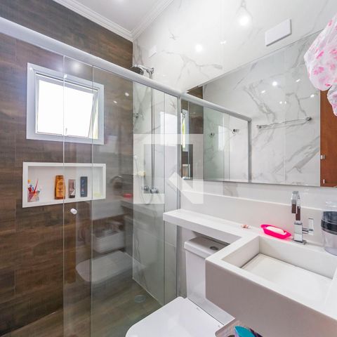 Casa à venda com 86m², 3 quartos e 3 vagas Casa à venda com 86m², 3 quartos e 3 vagasBanheiro Social