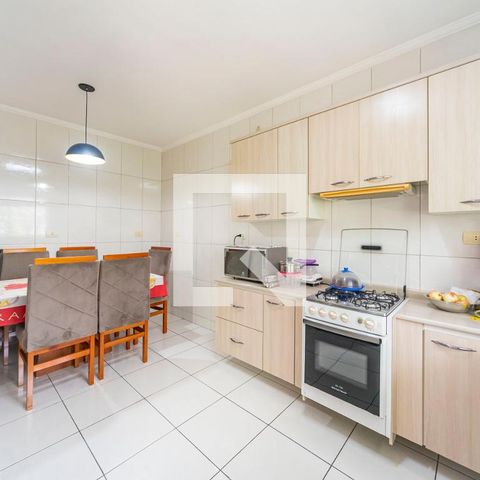 Casa à venda com 86m², 3 quartos e 3 vagas Casa à venda com 86m², 3 quartos e 3 vagasCozinha